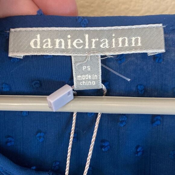 Daniel Rainn Jarra Flutter Sleeve Tassel Tie Knit Top Size Petite Small (F3) NWT - Picture 6 of 9